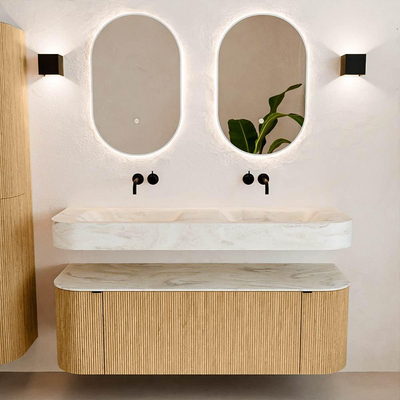 MONDIAZ THOR-DLUX 140cm badmeubel ronding links + rechts kleur Oak met 1 lade en 2 deuren. Vrijhangende wastafel CLOUD Dubbel zonder kraangat kleur Ostra.
