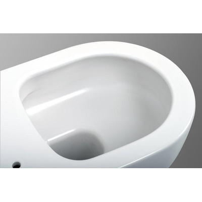 Plieger kansas WC suspendu avec cuvette compacte sans rebord 36x49cm comprenant un siège de toilette mince à fermeture souple et un dispositif de levage blanc brillant.