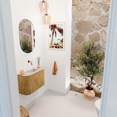 Mondiaz JOYA-DLUX 63.2cm toiletmeubel - ronding links en rechts kleur Oak - Wastafel FAYE positie Midden Zonder kraangat kleur Opalo.