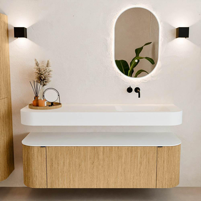 MONDIAZ THOR Meuble de salle de bains 150cm arrondi gauche + droite couleur Oak avec 1 tiroir et 2 portes. Vasque suspendue CLOUD Droite sans trou de robinet couleur Talc.