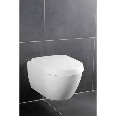 Villeroy en Boch Subway 2.0 DirectFlush toiletset met Saniclass softclose zitting Geberit reservoir en QeramiQ bedieningsplaat met ronde knoppen RVS look wit