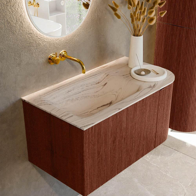 MONDIAZ KURVE-DLUX meuble de salle de bains 85 cm arrondi à droite couleur Ruby avec 1 tiroir et 1 porte. Plan-vasque CLOUD à gauche sans trou de robinet Nata.