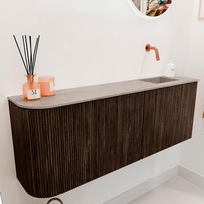 Mondiaz JOYA-DLUX 111.6cm toiletmeubel - ronding links kleur Walnut - Wastafel FAYE positie Rechts Zonder kraangat kleur Saba.