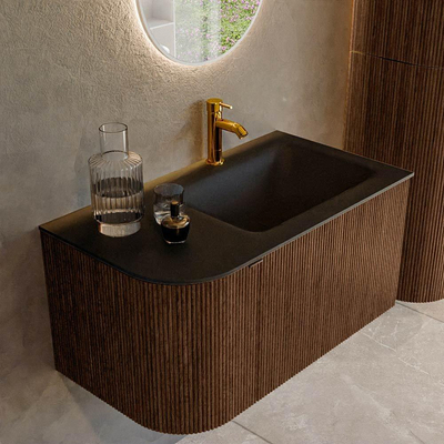 MONDIAZ KURVE 85cm badmeubel met module 25 L kleur Walnut met 1 lade en 1 deur. Wastafel CLOUD rechts 1 kraangat Urban.