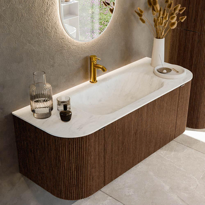 MONDIAZ KURVE-DLUX 120cm badmeubel met module 25 Len R kleur Walnut met 1 lade en 2 deuren. Wastafel BIG SMALL midden 1 kraangat kleur Opalo.