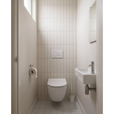 Pack WC QeramiQ Dely Swirl Compact - réservoir encastrable Geberit UP320 - avec bâti-support Burda - abattant 25 mm - plaque de commande en métal blanc mat - boutons ronds - blanc brillant