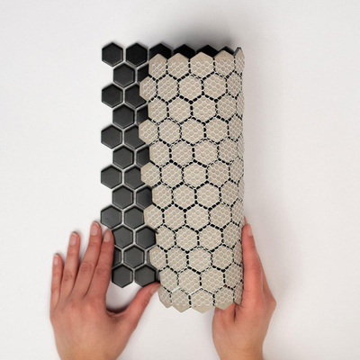 La mosaïque Mosaic Factory Barcelona - 26x30cm - carrelage mural et de sol - Hexagone/Hexagone - Porcelaine Noir Mat