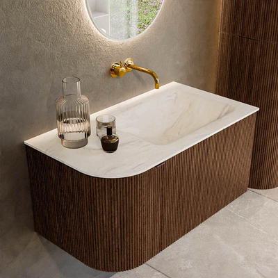 MONDIAZ KURVE-DLUX 85cm badmeubel met module 25 L kleur Walnut met 1 lade en 1 deur. Wastafel CLOUD rechts zonder kraangat kleur Ostra.