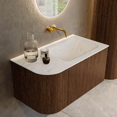 MONDIAZ KURVE-DLUX Meuble de salle de bains 85 cm avec module 25 L couleur Walnut avec 1 tiroir et 1 porte. Lavabo CLOUD à droite sans trou de robinet couleur Opalo.