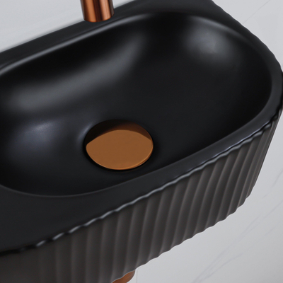 QeramiQ Fuente Fonteinset - 40x21.5x12cm - geribbeld - halfrond - keramiek - fonteinkraan geborsteld koper - afvoerplug - verlaagd sifon - zwart mat