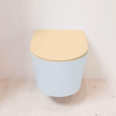 Mondiaz LAVIE hangtoilet – spoelrandloos – 36 x 53 cm – met softclose zitting – Clay (lichtblauw/grijs), zitting Sand (beige)