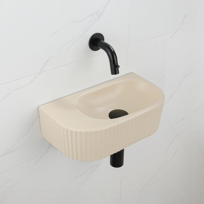 QeramiQ Fuente Fonteinset - 40x21.5x12cm - geribbeld - halfrond - zonder kraangat - keramiek - fonteinkraan zwart mat - afvoerplug - verlaagd sifon - beige