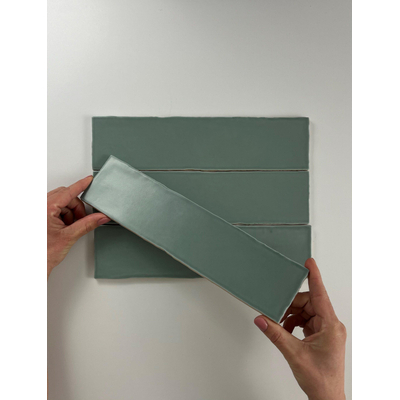 ÉCHANTILLON Terravito Pavero carreau mural - 7,5x30cm - 8,6mm - Rectangulaire - Vert mat