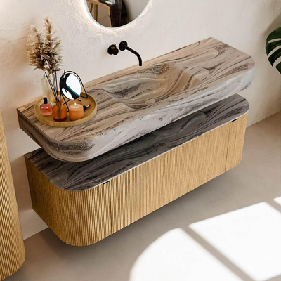 MONDIAZ THOR-DLUX 140cm badmeubel ronding links + rechts kleur Oak met 1 lade en 2 deuren. Vrijhangende wastafel CLOUD Midden zonder kraangat kleur Sombra.