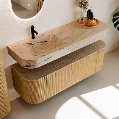 MONDIAZ THOR-DLUX 140cm badmeubel ronding links + rechts kleur Oak met 1 lade en 2 deuren. Vrijhangende wastafel CLOUD Links 1 kraangat kleur Arena.