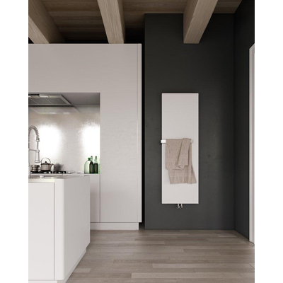 Instamat Stretta Designradiator, H 1925 x L 570 mm, 6 aansluitingen ½" Aanvoer Links, incl. wandconsoles, standaard wit