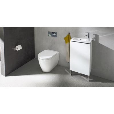 Duravit ME by Starck cuvette à poser à chasse profonde back to wall avec Hygieneglaze 37x60cm évacuation horizontale blanc