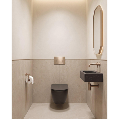 QeramiQ Dely Toiletset - 36.3x51.7cm - diepspoel - rimless - Geberit UP320 inbouwreservoir - softclose toilet zitting - 35mm - geborsteld messing bedieningsplaat - rechthoekige knoppen - mat zwart