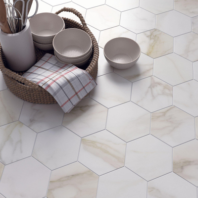 ÉCHANTILLON Terravito Tovaro carreau mural et de sol - 15x17cm - 9mm - Hexagone - Aspect marbre - Blanc mat