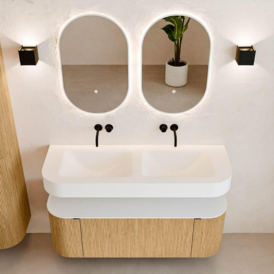 MONDIAZ THOR 130cm badmeubel ronding links + rechts kleur Oak met 1 lade en 2 deuren. Vrijhangende wastafel CLOUD Dubbel zonder kraangat kleur Talc.