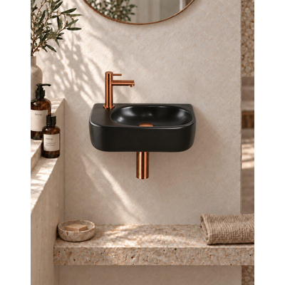 QeramiQ Fuente fonteinset – 40x21.5x12 cm – keramiek zwart mat – kraangat links – geborsteld koperen kraan