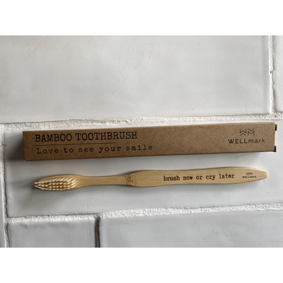 Wellmark Brosse à dents bambou texte BRUSH NOW OR CRY LATER