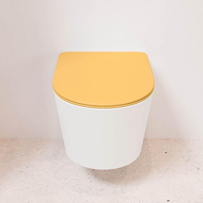 Mondiaz LAVIE hangtoilet – spoelrandloos – 36 x 53 cm – met softclose zitting – Talc (wit), zitting Ocher (geel)