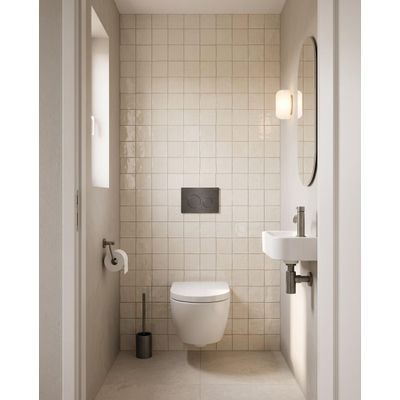 QeramiQ Dely Swirl Compact Toiletset - inbouwreservoir Geberit UP320 - met Burda frame - 25mm zitting - metalen bedieningsplaat gunmetal - ronde knoppen - glans wit
