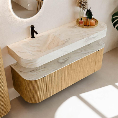 MONDIAZ THOR-DLUX 140cm meuble de salle de bains arrondi gauche + droite couleur Oak avec 1 tiroir et 2 portes. Vasque suspendue CLOUD Gauche 1 trou de robinet couleur Ostra.