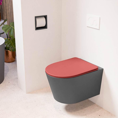 Mondiaz LAVIE hangtoilet – spoelrandloos – 36 x 53 cm – met softclose zitting – Dark grey (grijs), zitting Fire (rood)