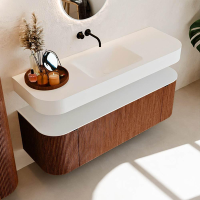 MONDIAZ THOR Meuble de salle de bains 140cm arrondi gauche + droite couleur Ruby avec 1 tiroir et 2 portes. Vasque suspendue CLOUD Milieu sans trou de robinet couleur Talc.