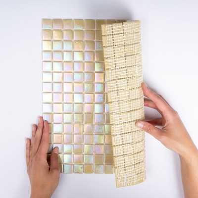 The Mosaic Factory Amsterdam carrelage mosaïque 32.2x32.2cm pour mur et sol intérieur et extérieur carré verre crème clair perlé