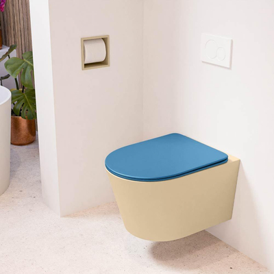 Mondiaz LAVIE hangtoilet – spoelrandloos – 36 x 53 cm – met softclose zitting – Sand (beige), zitting Jeans (blauw)
