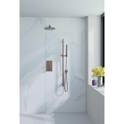 Fortifura Calvi Ensemble de douche pluie encastrable - thermostatique - bras mural - pommeau 25cm - barre curseur - douchette stick - flexible lisse - Laiton brossé (doré)