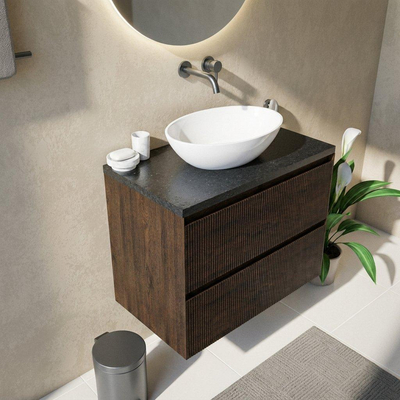 Saniclass Holz Atelier Ensemble meuble de salle de bains - 80x45x63cm - Plan vasque en basalte Noche poli (noir) - sans trou de robinetterie - 2 tiroirs - chêne charcoal mat (bois)