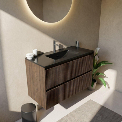 Saniclass Holz Atelier Ensemble de meubles de salle de bains - 100x45x62cm - Lavabo en céramique Vygo noir - 1 vasque - 1 trou de robinetterie - 2 tiroirs - chêne charcoal mat (bois)