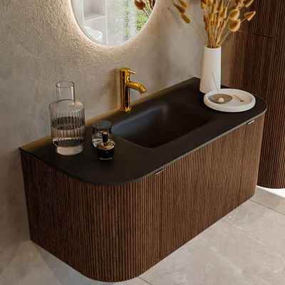 MONDIAZ KURVE 100cm badmeubel met module 25 Len R kleur Walnut met 1 lade en 2 deuren. Wastafel GRUNNE midden 1 kraangat Urban.