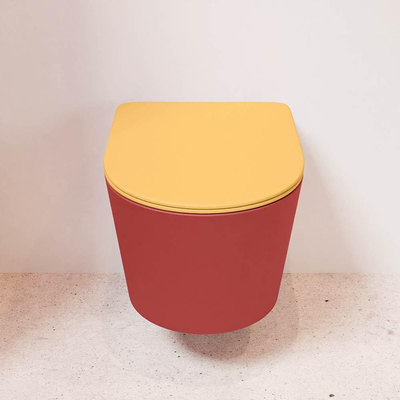 Mondiaz LAVIE hangtoilet – spoelrandloos – 36 x 53 cm – met softclose zitting – Fire (rood), zitting Ocher (geel)