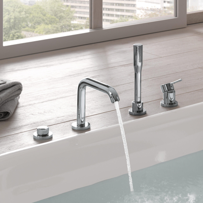 Grohe Essence New Afbouwdeel - voor 4-gats badrandkraan - met omstel - inclusief baduitloop - handdouche - doucheslang 200cm - chroom