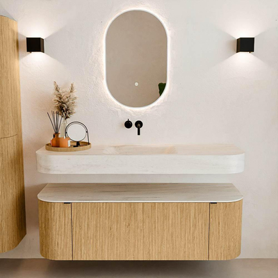 MONDIAZ THOR-DLUX 140cm badmeubel ronding links + rechts kleur Oak met 1 lade en 2 deuren. Vrijhangende wastafel CLOUD Midden zonder kraangat kleur Meli.