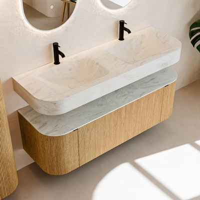 MONDIAZ THOR-DLUX 140cm badmeubel ronding links + rechts kleur Oak met 1 lade en 2 deuren. Vrijhangende wastafel CLOUD Dubbel 2 kraangaten kleur Opalo.