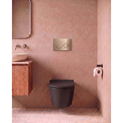 QeramiQ Dely Toiletset - 36.3x51.7cm - Geberit UP720 inbouwreservoir - rimless - diepspoel - 35mm zitting - softclose - bedieningsplaat geborsteld messing - ronde knoppen - mat zwart