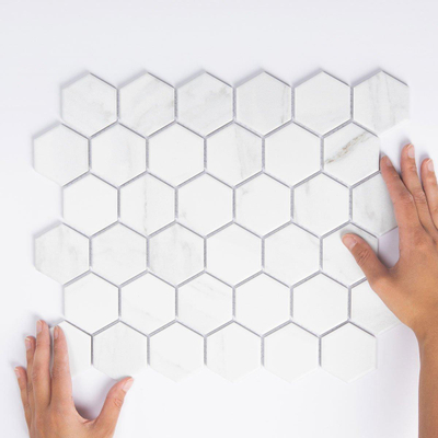 The Mosaic Factory Barcelona mozaïektegel - 28.2x32.1cm - wand en vloertegel - Zeshoek/Hexagon - Porselein Carrara White Mat
