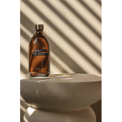 Wellmark Savon pour le bain verre brun bouchon en laiton bouteille 500ml texte EMBRACE THE BUBBLES