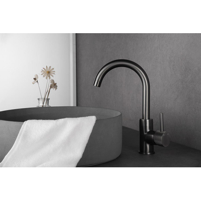 Wiesbaden Ribbd Mélangeur lavabo avec bec pivotant gunmetal