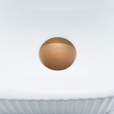 QeramiQ Fuente Fonteinset - 40x21.5x12cm - geribbeld - halfrond - keramiek - fonteinkraan geborsteld koper - afvoerplug - verlaagd sifon - wit mat