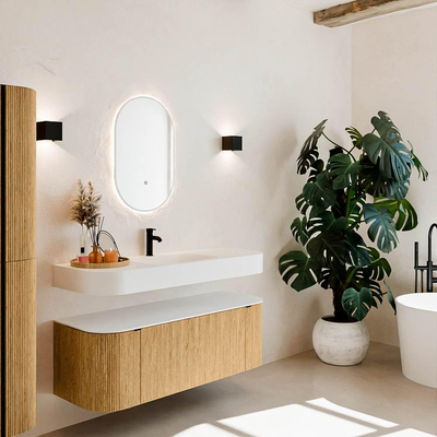 MONDIAZ THOR 130cm meuble de salle de bains arrondi gauche + droite couleur Oak avec 1 tiroir et 2 portes. Vasque suspendue CLOUD Milieu 1 trou de robinet couleur Talc.