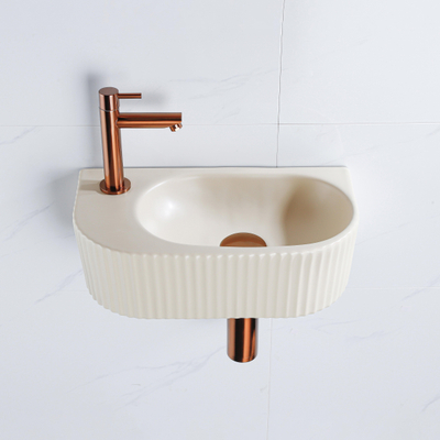 QeramiQ Fuente Ensemble de lavabo - 40x21.5x12cm - gauche - nervuré - demi-rond - 1 trou de robinet - céramique - robinet de lave-mains cuivre brossé - bouchon de vidange - siphon abaissé - beige