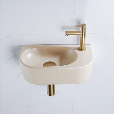 QeramiQ Fuente Fonteinset - 40x21.5x12cm - rechts - glad - halfrond - 1 kraangat - keramiek - fonteinkraan geborsteld messing - afvoerplug - verlaagd sifon - beige