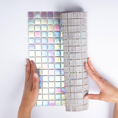The Mosaic Factory Amsterdam carrelage mosaïque 32.2x32.2cm pour mur et sol intérieur et extérieur carré verre gris clair perlé
